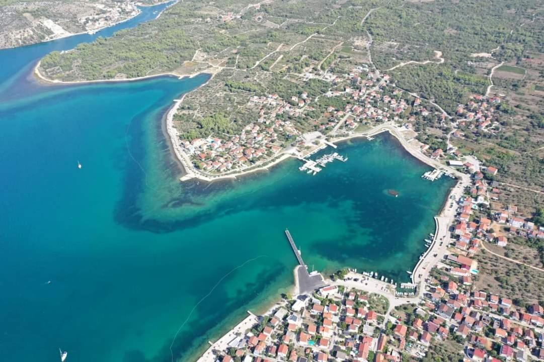 Apartmani Kameno Sidro بيليس المظهر الخارجي الصورة